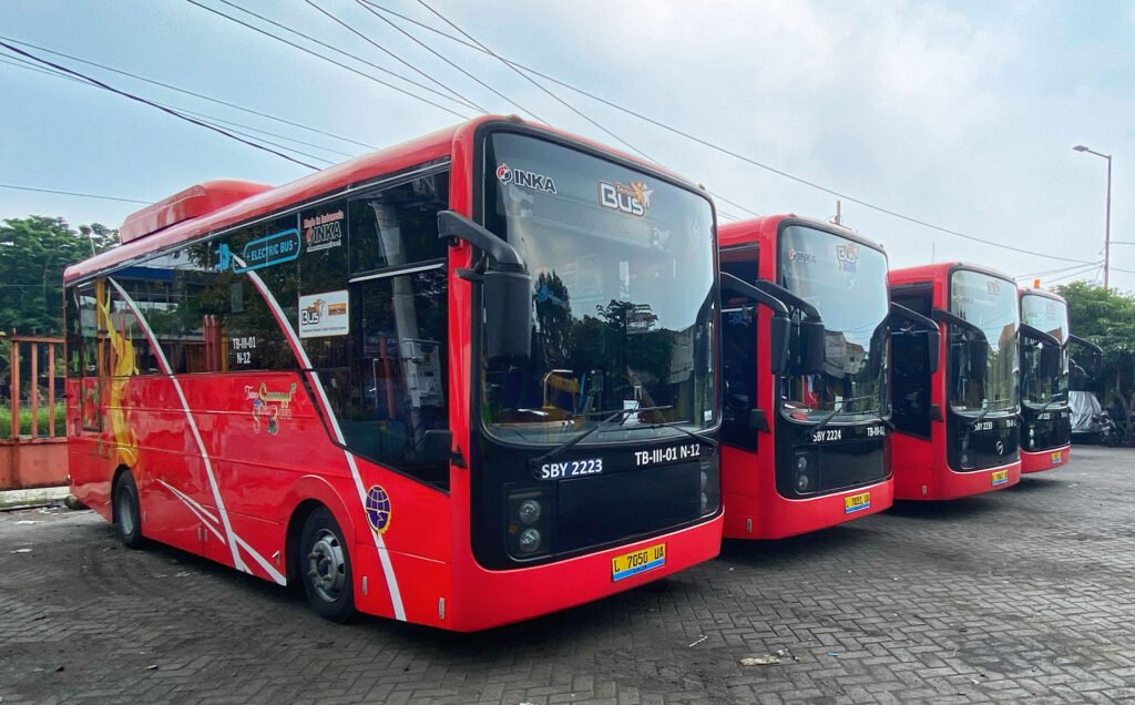 Bus Listrik Trans Semanggi Kini Kembali Mengaspal Di Surabaya, Yuk ...